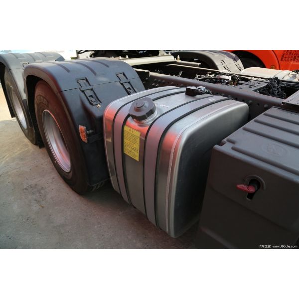 дизельное евро 2 Sinotruck Sitrak C7H тележки трактора 450hp