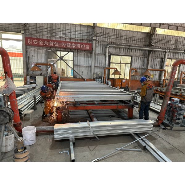 Broken Bridge Aluminum Door Prefab Container House for Rotproof Waterproof Fireproof Function in Customized Insulated Home
