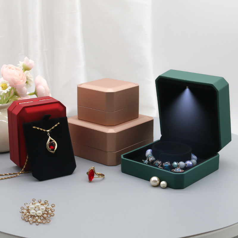 Plastic LED Light Jewelry Box With Velvet Lining Led Earring Box For Storage