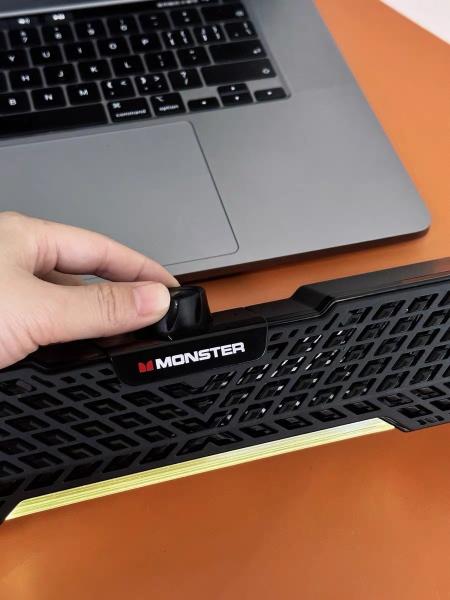 Monster G02 Outdoor Bluetooth Speakers 45dB Sensitivity ODM With RGB LED Light