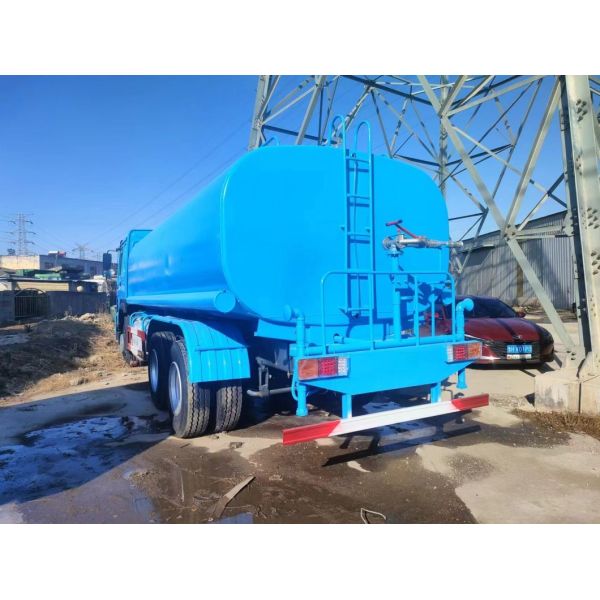 High Capacity Used Water Tanker Truck ISO Certified and Excellent Performance