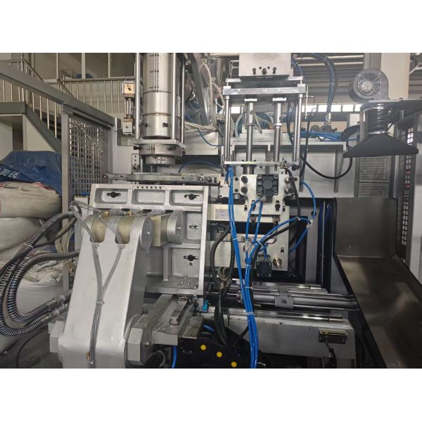 Automatic High-Speed Extrusion Blow Molding Machine with 30L Oil Tank Capacity for Multi-Material HDPE PE PP PC 5 Gallon Containers
