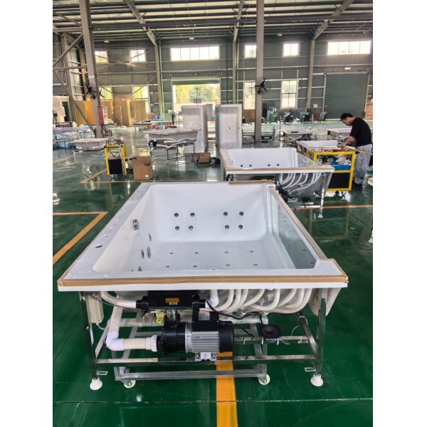 Estimated Delivery Time 1500mm Front Glass Corner Hydro Massage Bathtub with 6 Big Jets