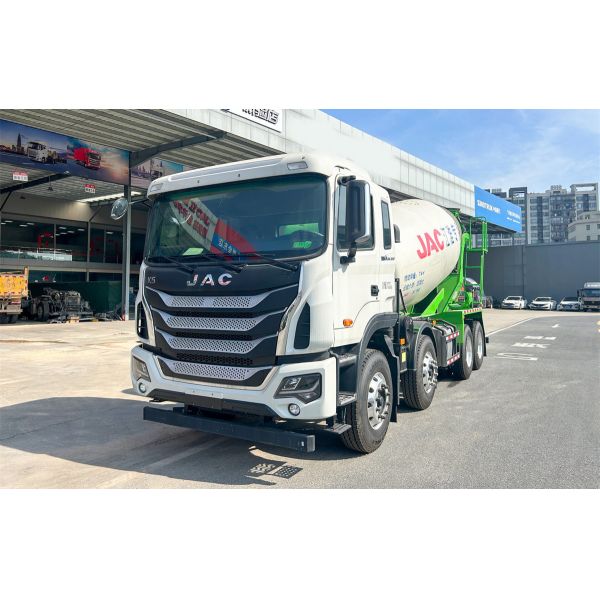 Camion malaxeur à béton Jianghuai Geerfa K5W 350 chevaux 8X4