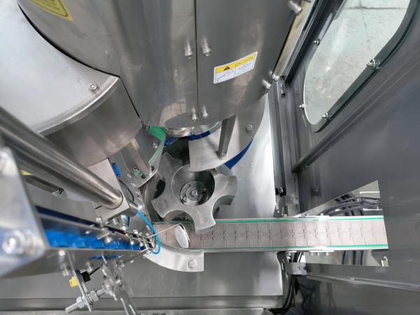 Stable Automatic Edible Oil Filling Machine With Magnetic Capping For PET Bottle