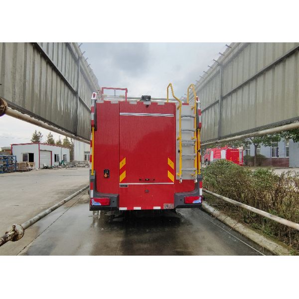Euro 3 Emission standard 15ton Water And Foam Fire Truck Gross Weight 33000kg