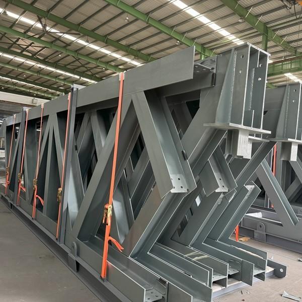 Customized Heavy Duty Steel Truss Structure Fabricated For Bridge