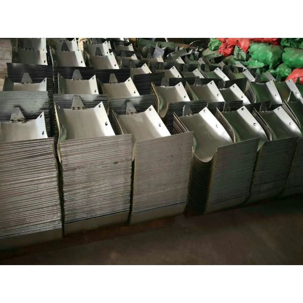 Q235 Q345 Запчасти для дорог из оцинкованной стали