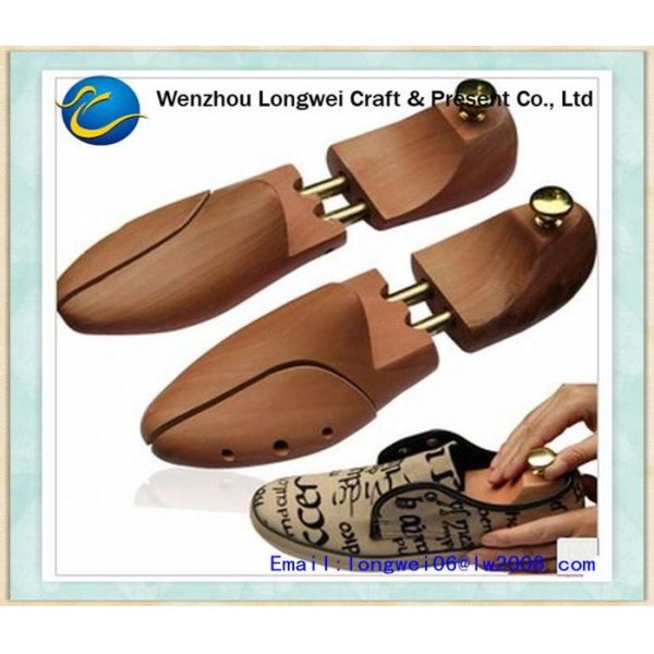 Customized Logo Cedar Wooden Adjustable Shoe Stretcher , Mens Wooden Shoe Trees