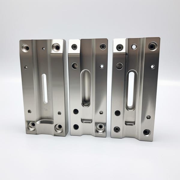 Partes de máquinas de usinagem CNC Partes de fabricação de máquinas de usinagem CNC Peças de usinagem CNC Peças de moagem de aço inoxidável