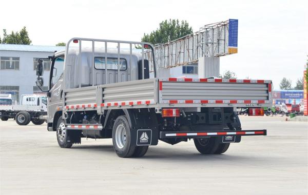 SINOTRUK HOWO Titan H 140 Horsepower 4.15meters Single Row Guardrail Light Truck (6 Gears)