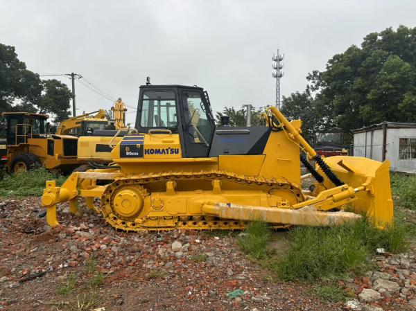 Comatsu D85ESS bulldozer usado de 20.67t 149kW Shanghai China