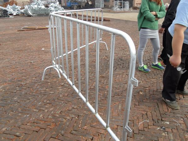 crowd control barrier, pedestrian barrier/portable crowd control barriers