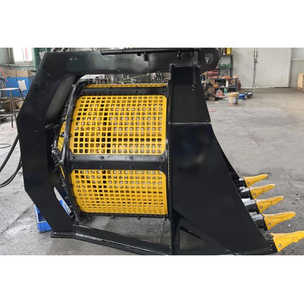 Multi Function Excavator Attachments Rotary Sand Washing Screen Bucket