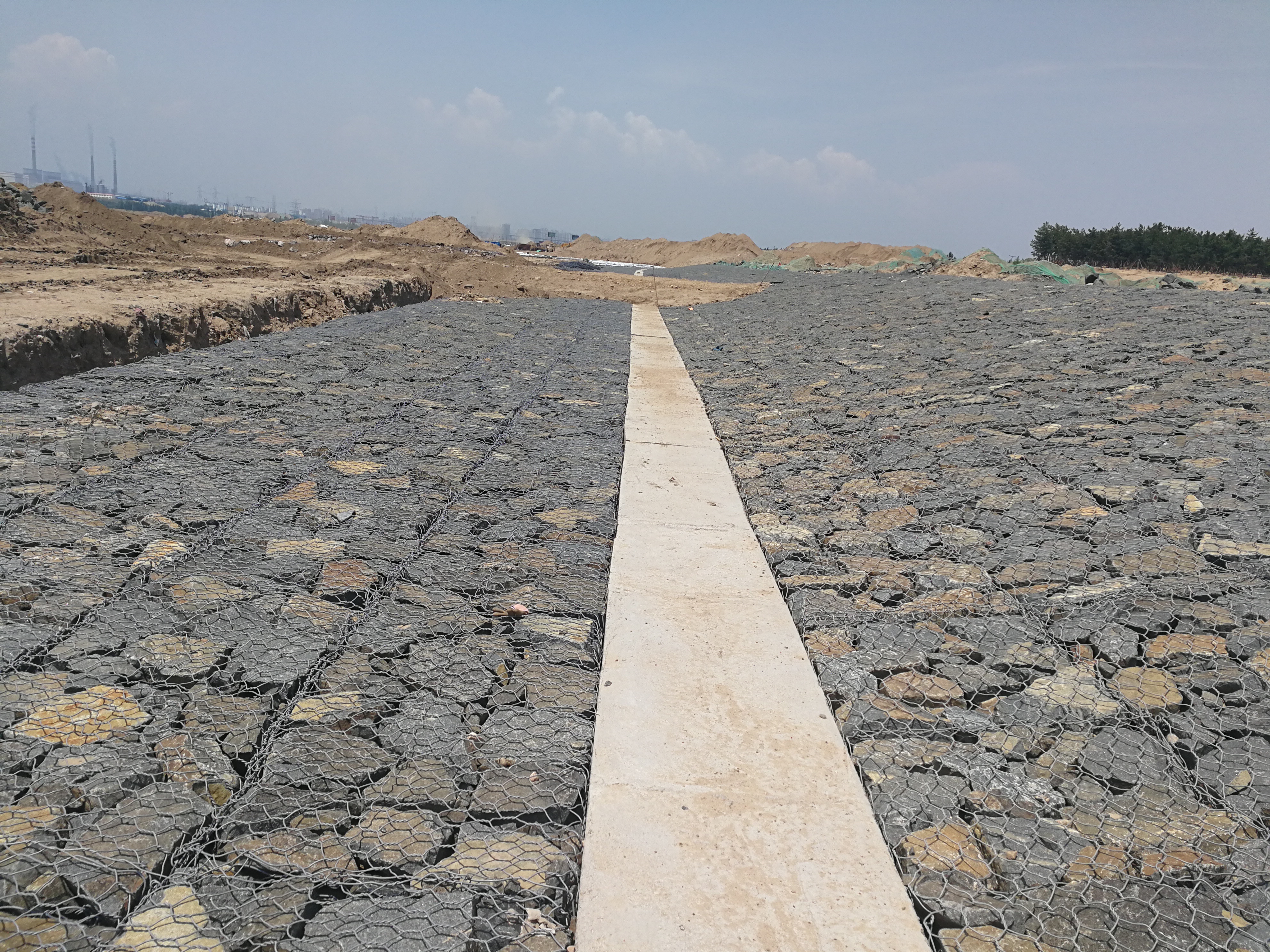 6*8, заполненный камнем провод металла 8*10,10*12 Gabion арретируют для предохранения от размывания почвы или берег реки берега реки