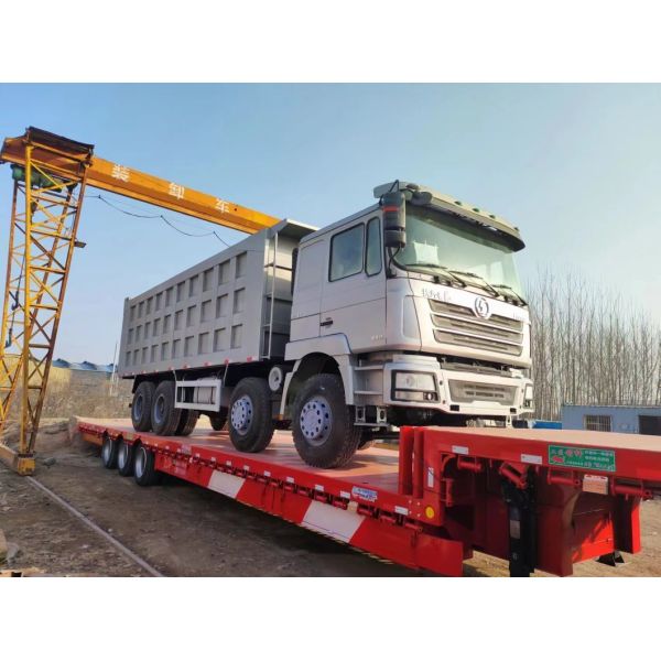 Подержанный Шакман 8*4 F3000 с ручной трансмиссией