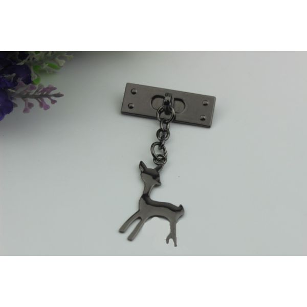 Customized design zinc alloy metal light gold super lovely giraffe hanging decorative charms