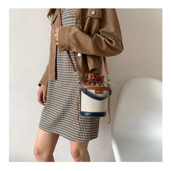 Elegant Luxury Designer Bucket Bag For Ladies And Girls With Drawstring Leather And 2 Colors