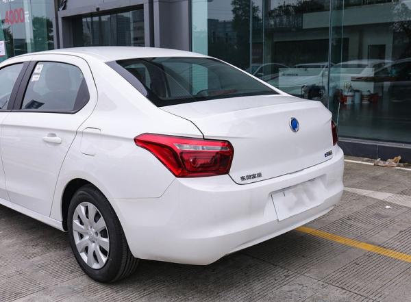 Carros puros 100km/h do sedan EV de New Energy dos carros elétricos de Dongfeng E Elysee