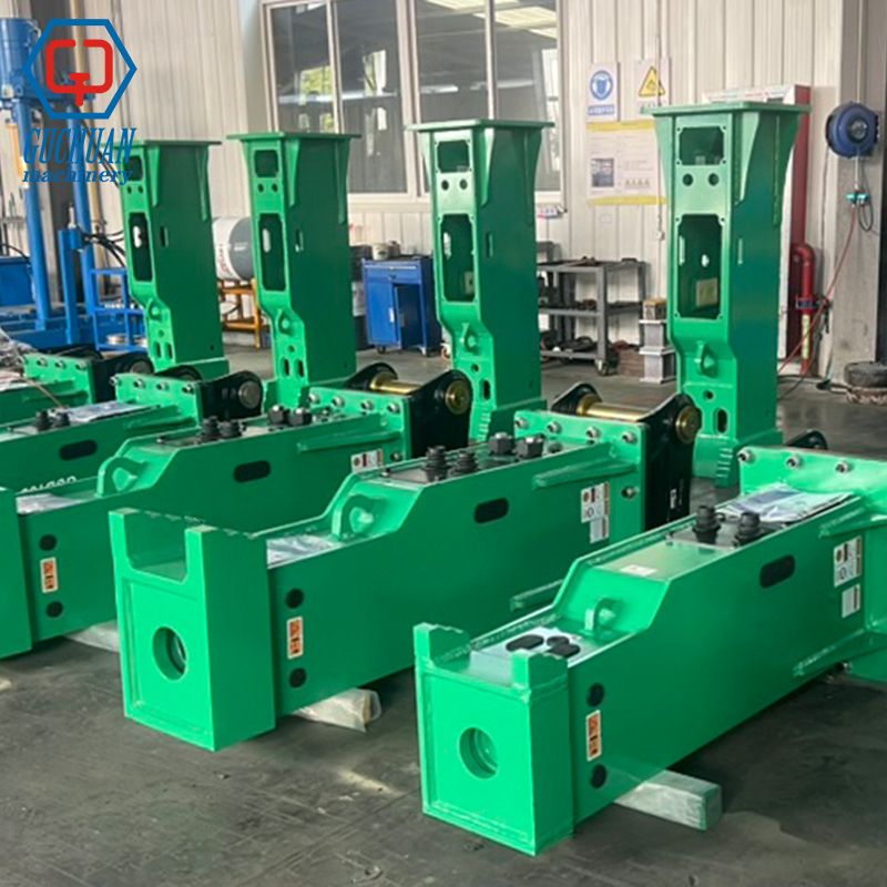 Silent Hydraulic Breaker: High-Impact SOOSAN SB60 Equivalent for 15–18 Ton Excavators | SEWOOMIC China