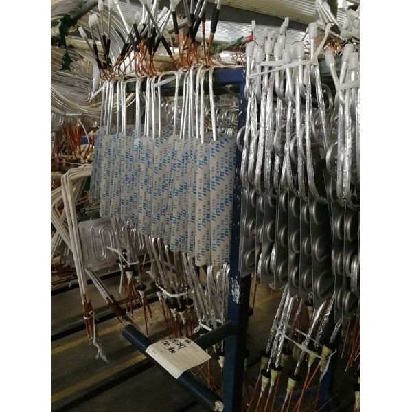 Adhesive Backed Aluminum Sheet For Refrigerator Evaporator Vulcanized Surface