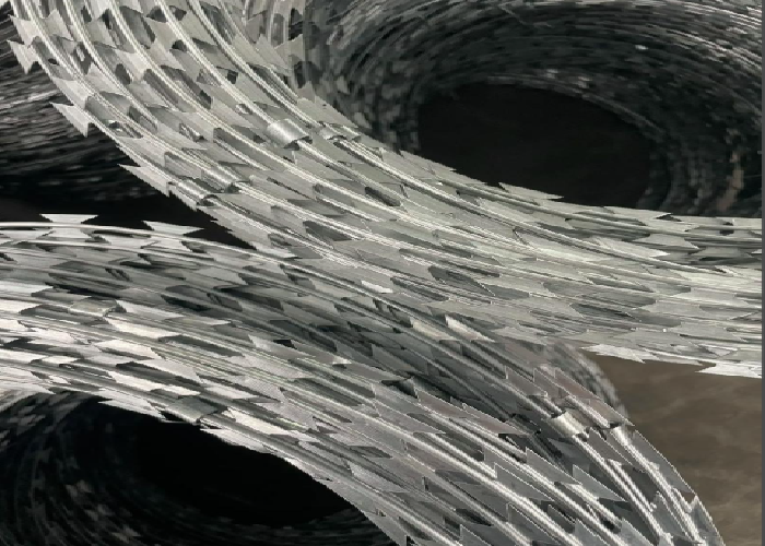 High Security Galvanized Razor Barbed Wire BTO-22 For Prison And Border Perimeter Protection