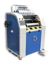 O livro costurando semi automático de 8 agulhas faz à máquina o equipamento da costura do emperramento de livro