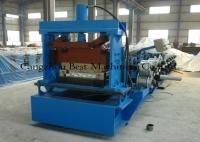 Rolo afilado do telhado do metal da emenda da posição que forma o tipo hidráulico do corte da máquina 5.5kw