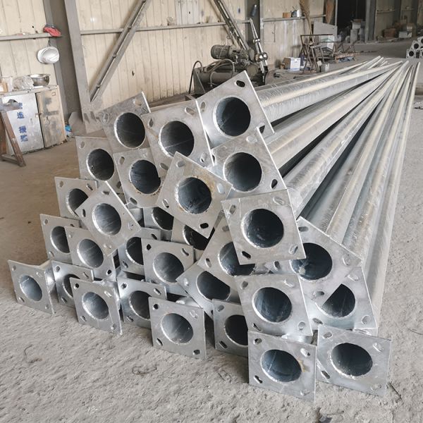 Hot Dipped Galvanized CCTV Camera Lamp Post Conical Security Mast