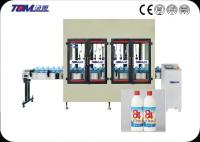 Máquina de enchimento de líquido por gravidade anticorrosiva 2000BPH 500ml