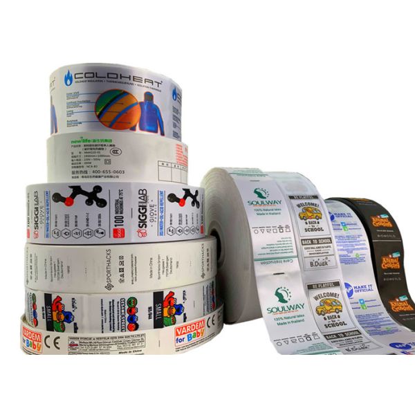 Напечатанные символы бирки прачечной символов инструкции ярлыка заботы сатинировки одежды моя