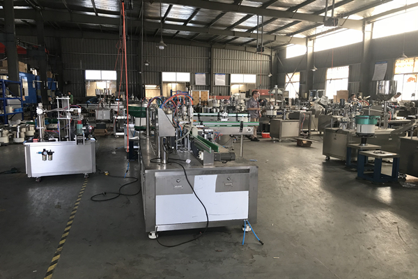 Good Quality Fully Automatic Round Bottle Labeling Machine / Sticker Self Adhesive