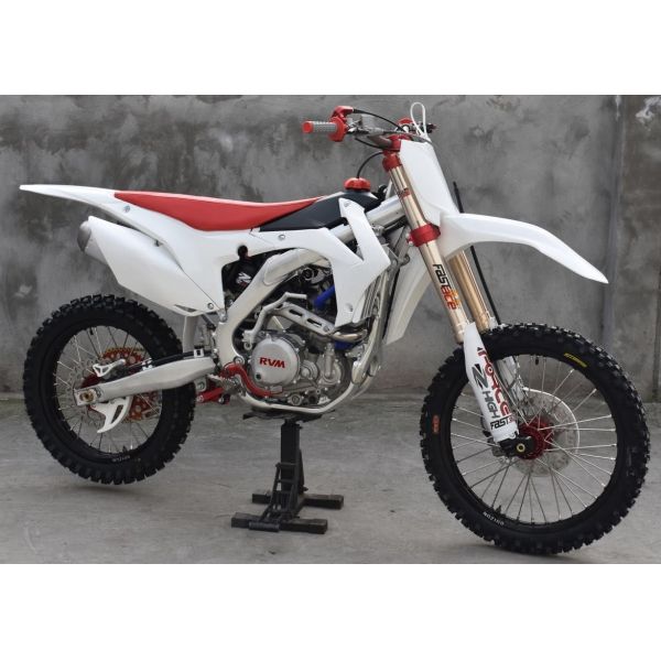 MSAWAKI 250cc Dirt Bike , Auto Dirt Bike Cheng Shin Tire White Color