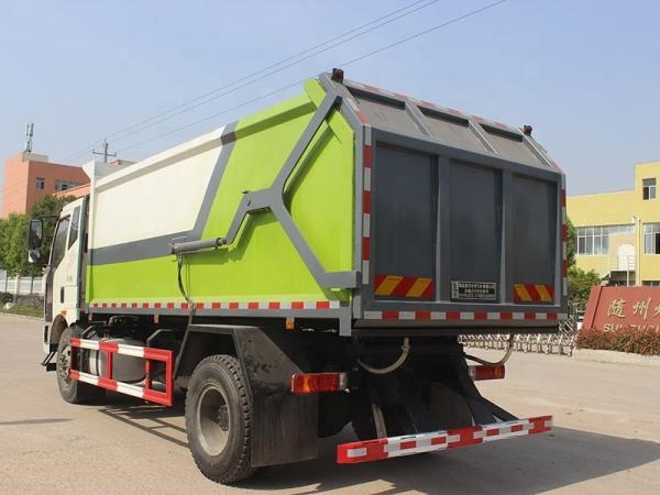 Chine FAW J6L 4x2 Camion-poubelle à compression et à quai