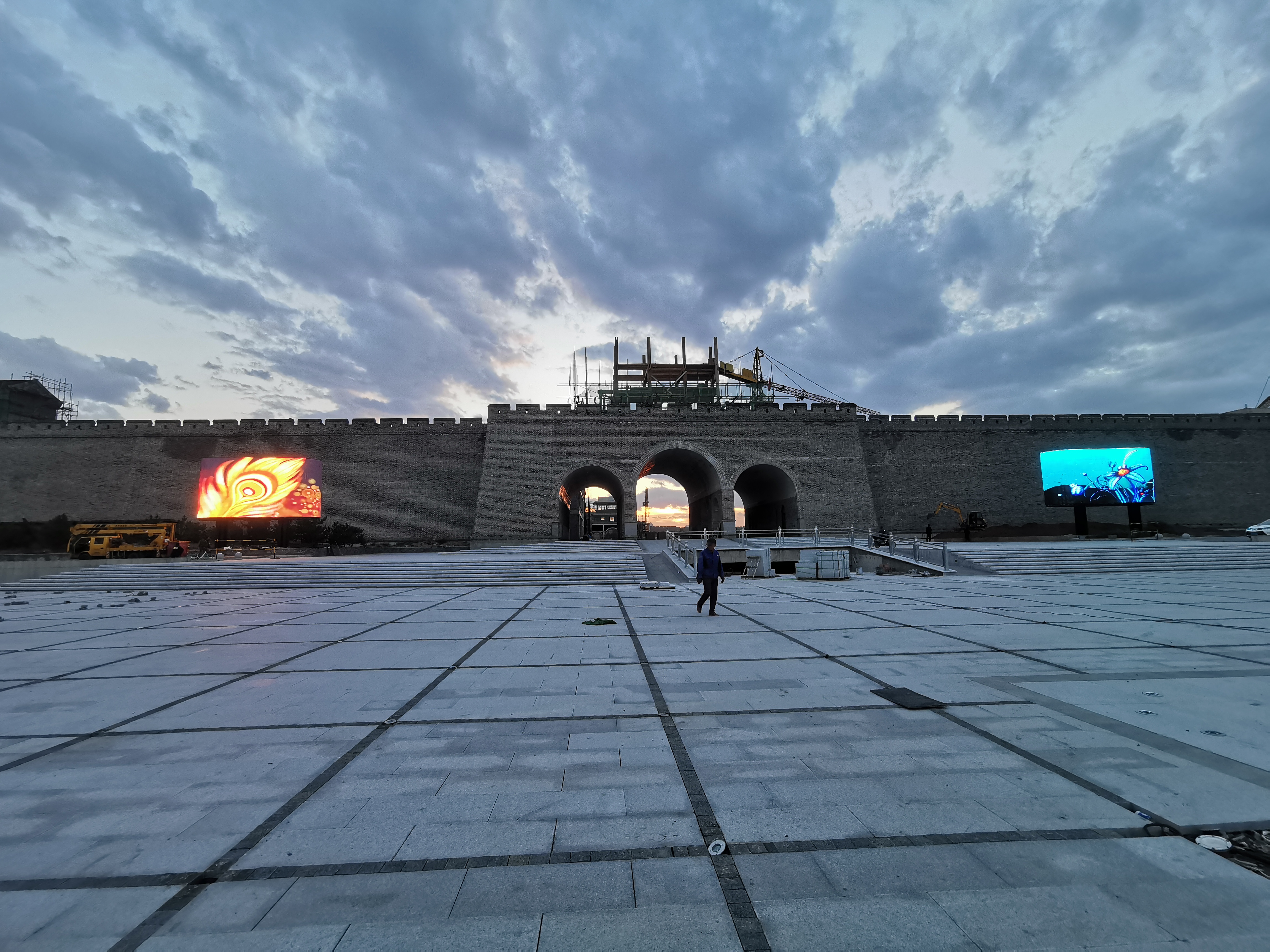 Гибкий цвет приведенный сетки P16 на открытом воздухе 3906pixel/sqm полный привел прозрачный экран