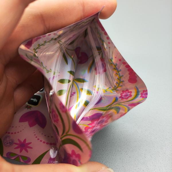 Holographic Weed Packaging Bags Child Resistant Zipper Pouch Custom