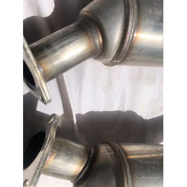 Les fabricants fournissent des catalyseurs à trois voies pour la série Audi Q7