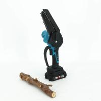 Serre à chaîne électrique portable pour couper des arbres