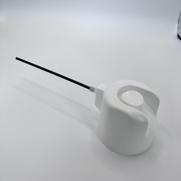 Low-Temperature Resistant Trigger Cap for Frozen Fluid Bottles with Anti-Cracking Feature