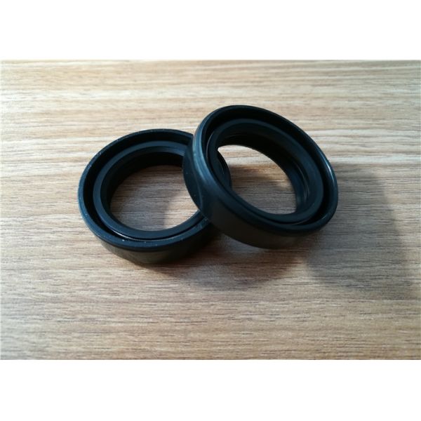 TCL 25*35*9 Multi Lip Automotive Oil Seals For Trailer / Buses Ozone Resistance