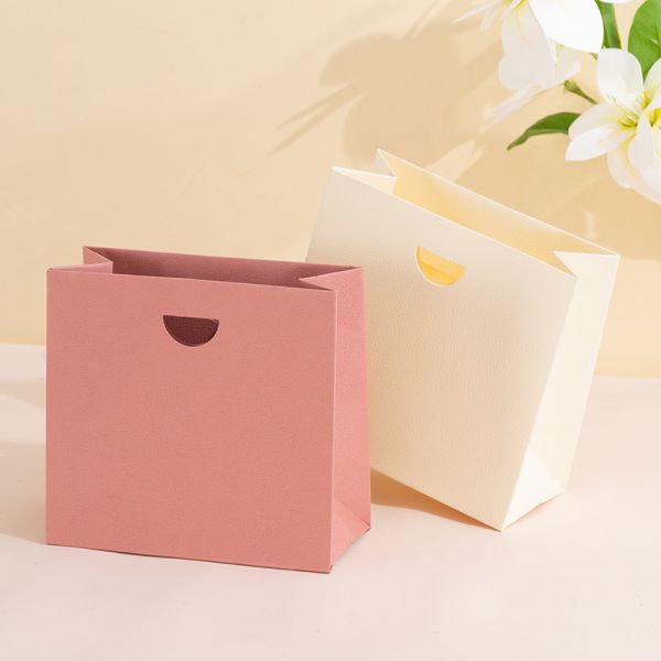 Simple Paper Bag Handbag Gift Packaging Bag Jewelry Gift Hard Bottom Tote Paper Bag