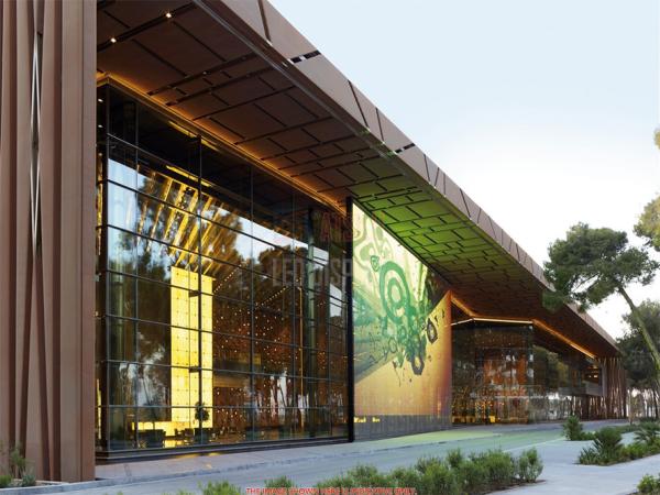 P7.8mm Indoor & Outdoor Transparent LED Display Cost-Effective Glass LED Video Wall