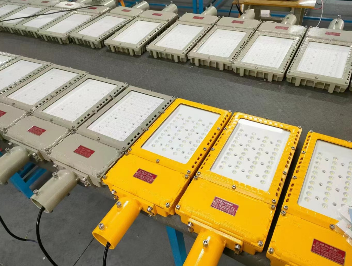 Приспособление приведенное уличного освещения 100w наивысшей мощности взрывозащищенное солнечное 200w 300w 500w
