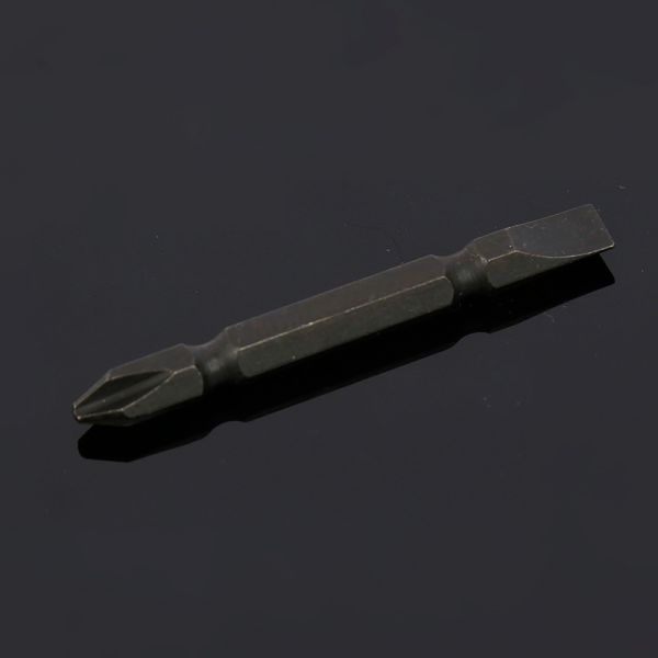 На открытом воздухе садовничая ручные инструменты, располагаясь лагерем складывая лопату многофункциональную