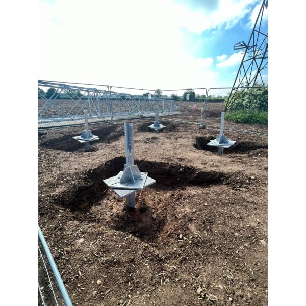 Ancrages hélicoïdaux professionnels pour pieux vissés pour propriétés commerciales