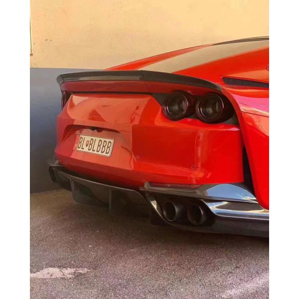 Fibra de carbono seca para el Ferrari 812 Kit de cuerpo de fibra de carbono 812 estilo Nivic mejorado Frente de labio difusor spoiler Hood