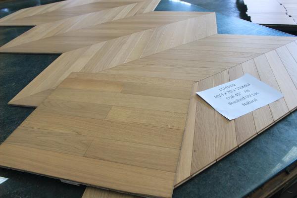 Width 70mm Natural Euro Oak Engineered Wood Flooring Size 530x70x10/4mm AB Grade