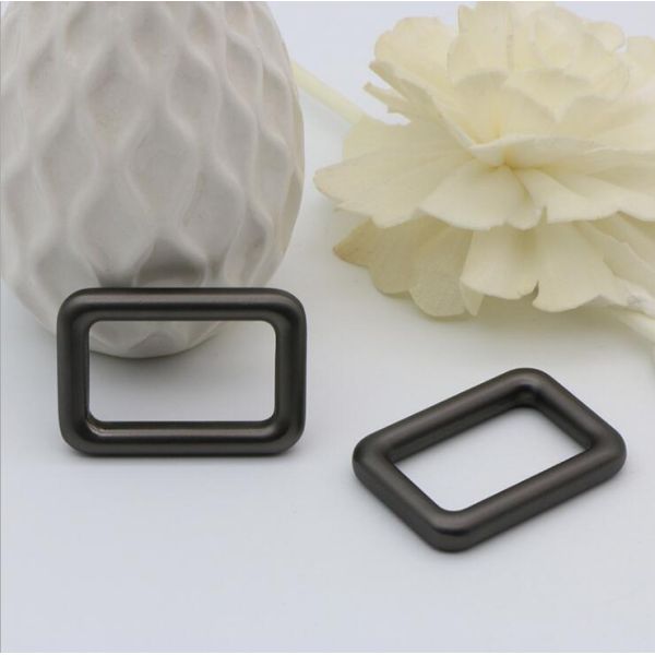 Handmade polishing 1 inch gunmetal color metal square bag buckle for straps