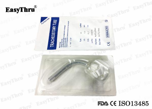 Tube de trachéostomie en PVC stérilisé, tube d' anesthésie déballé.