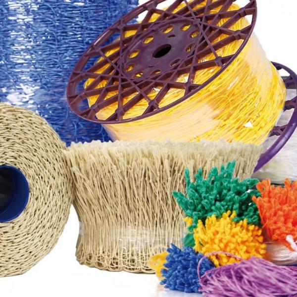 2ply/3plyポリプロピレンの歪んだ糸のソーセージのループは白/赤い3kg 5kg/Rollをより合わせる